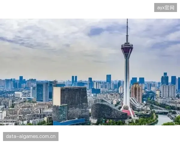 成都马拉松颁奖礼与天府熊猫塔的AR灯光秀联动，驱动了城市夜间经济的流量波峰